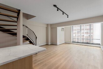 The Duplex Tower in Chicago, IL - Building Photo - Interior Photo