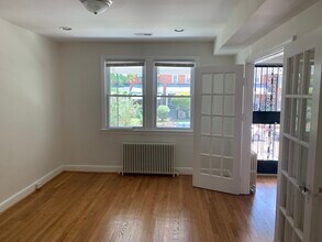 1326 Holbrook Street, NE in Washington, DC - Foto de edificio - Building Photo