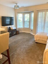 268 Crosspointe Dr in East Brunswick, NJ - Building Photo - Building Photo