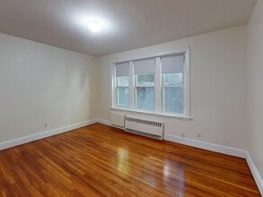 29 Mason Ter, Unit 5 in Brookline, MA - Foto de edificio - Building Photo