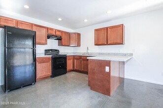 8571 Spouse Dr in Prescott Valley, AZ - Building Photo - Building Photo