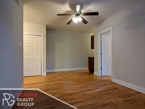 953 W Cornelia Ave, Unit 3D in Chicago, IL - Building Photo - Building Photo