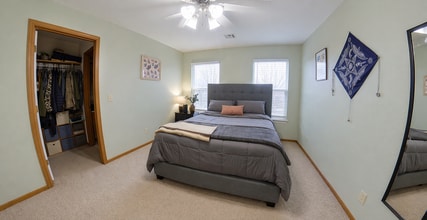 2307 Vineyard Cir in Manhattan, KS - Building Photo - Building Photo