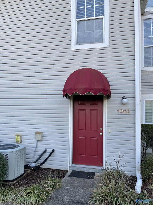 1002 Stones Throw Dr NW in Huntsville, AL - Building Photo - Building Photo