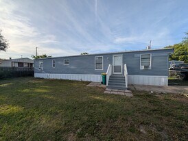 3314 Kittles St in Mims, FL - Building Photo