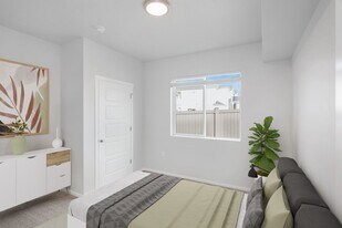 1014 Ririe Ln in Caldwell, ID - Building Photo