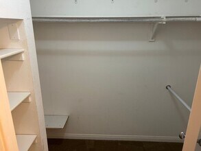 16669 Bernardo Oaks Dr in San Diego, CA - Building Photo - Building Photo