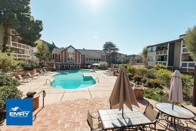 property at 6405 Green Valley Cir