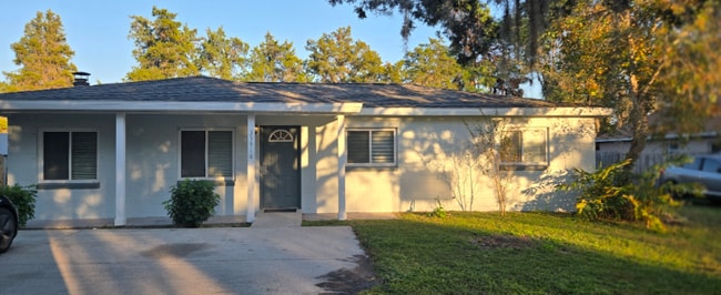 property at 33918 Grant Ave