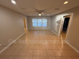 7225 Bay Rd in Mobile, AL - Building Photo