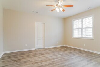 2533 Friendly Trail in Raleigh, NC - Foto de edificio - Building Photo