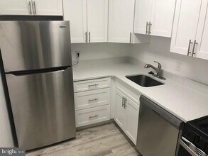 10320 Westlake Dr-Unit -106 in Bethesda, MD - Building Photo - Building Photo