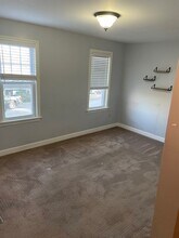 11 Lake St, Unit 11 in Concord, NH - Foto de edificio - Building Photo