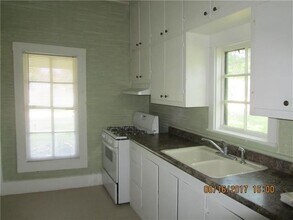 131 N 2nd St in Walnut Springs, TX - Building Photo - Building Photo