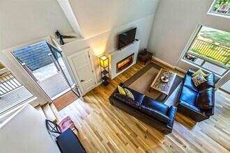 32 Michaels Rd in Sequim, WA - Foto de edificio - Building Photo