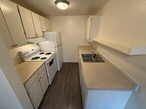 421 Senate St NW in Salem, OR - Building Photo - Building Photo