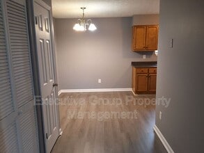 355 Elmwood Dr in Radcliff, KY - Building Photo - Building Photo