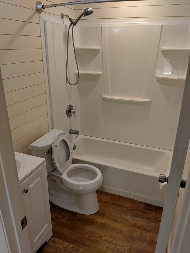 2305 86th Ave in Vero Beach, FL - Foto de edificio - Building Photo