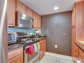 11800 Sunset Hills Rd, Unit 726 in Reston, VA - Building Photo - Building Photo
