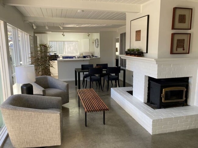 121 3rd St