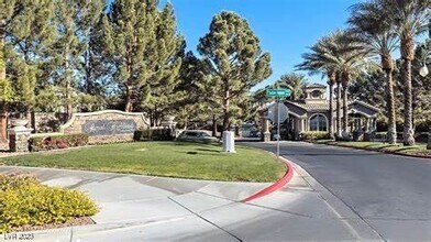 10957 Royal Highlands St in Las Vegas, NV - Building Photo - Building Photo