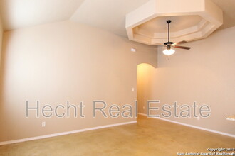 262 Rosalie Dr in New Braunfels, TX - Building Photo - Building Photo