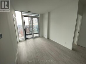 55-2955 Mercer St in Toronto, ON - Building Photo - Building Photo