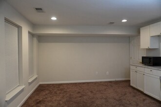 2235 Diloreta Dr in Leesylvania, VA - Building Photo - Building Photo