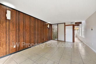 309 Lilac St in Metairie, LA - Building Photo - Building Photo