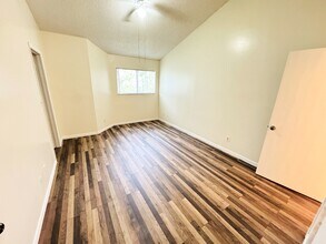 3405 NW 44th St in Lauderdale Lakes, FL - Building Photo - Building Photo