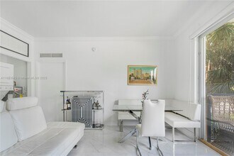 400 SW 2nd St in Miami, FL - Building Photo - Building Photo