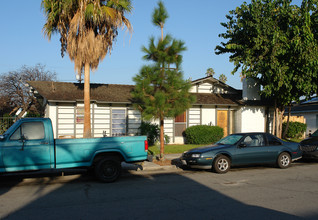 1181 S Belhaven St in Anaheim, CA - Building Photo - Building Photo