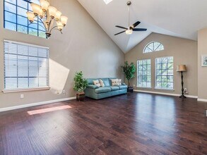 12328 Thompkins Dr in Austin, TX - Building Photo - Building Photo