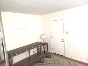 2808 Windsor Rd in Austin, TX - Building Photo - Building Photo