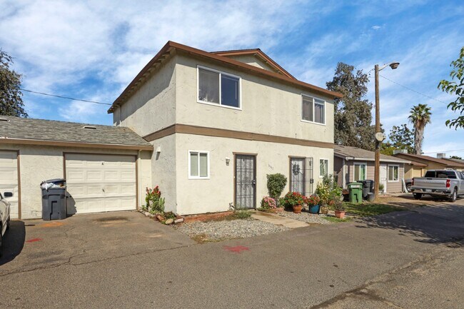 3557 Merced Ave in Denair, CA - Building Photo - Building Photo