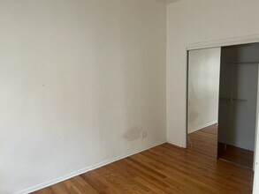 3248 N Clark St in Chicago, IL - Building Photo - Building Photo