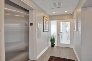 720 Bayshore Dr in Fort Lauderdale, FL - Building Photo