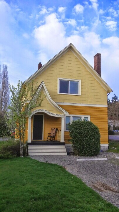 1015 Potter St in Bellingham, WA - Building Photo