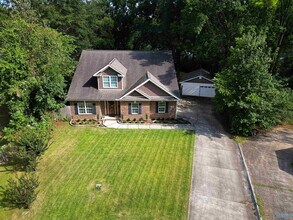 2709 Thornton Cir SW in Huntsville, AL - Building Photo - Building Photo