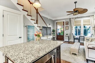 712 Tattnall St in Savannah, GA - Building Photo - Building Photo