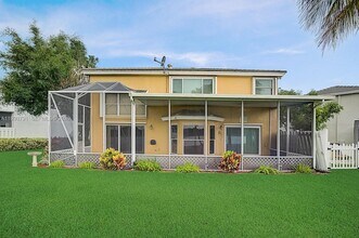 5204 NW 54th St in Coconut Creek, FL - Building Photo - Building Photo