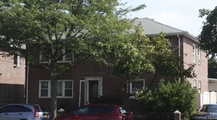 86-07 Little Neck Pkwy in Queens, NY - Building Photo