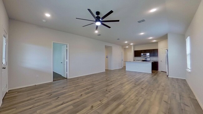 1000 Oxford Ln in Troy, TX - Foto de edificio - Building Photo