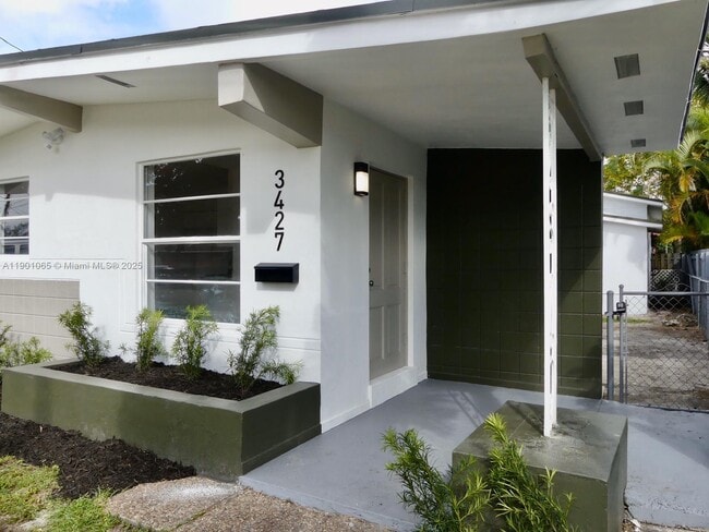 3427 NW 5th St in Miami, FL - Building Photo - Building Photo