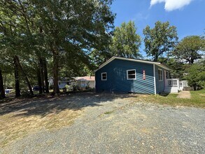 102 Johnson St-Unit -#A (102 Johnson) in Chapel Hill, NC - Building Photo - Building Photo