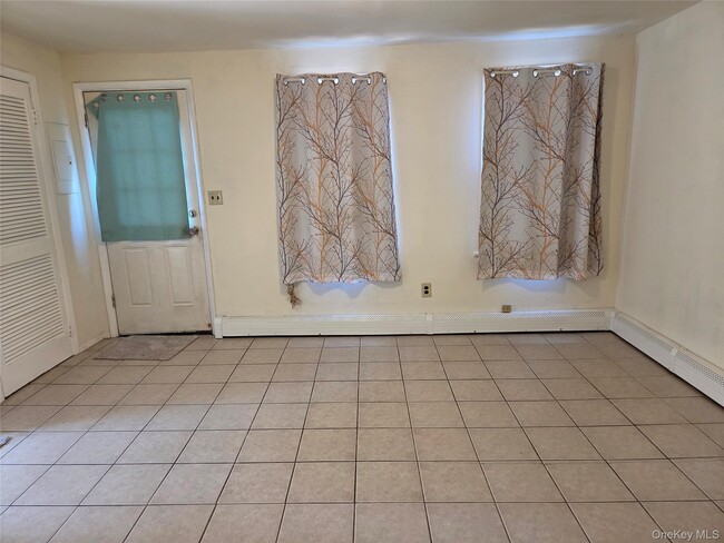 property at 119 W Railroad Ave