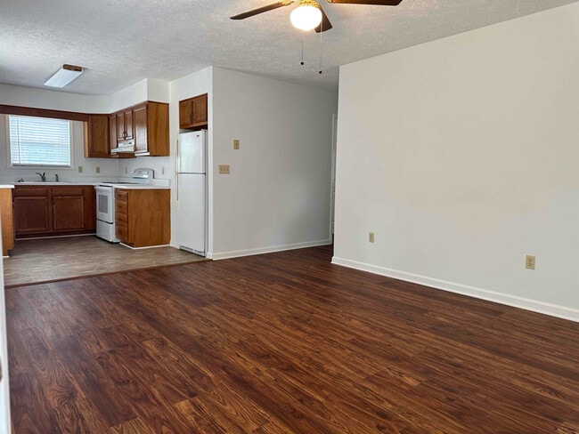13060 Lindell Rd in Meadowview, VA - Building Photo - Building Photo