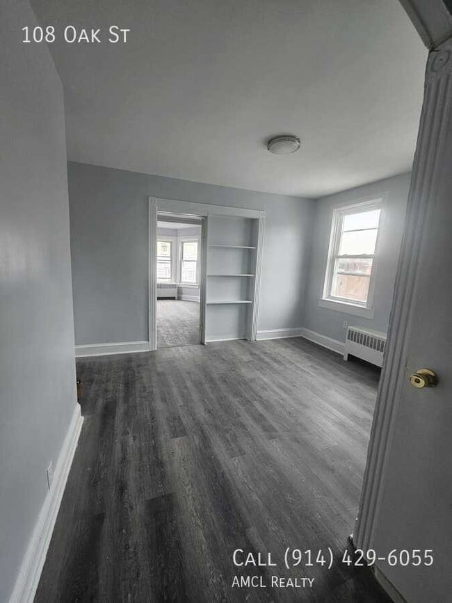 108 Oak St in Yonkers, NY - Building Photo - Building Photo