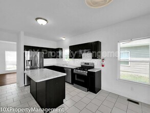 3304 Heraldmorn Dr in Reynoldsburg, OH - Building Photo - Building Photo