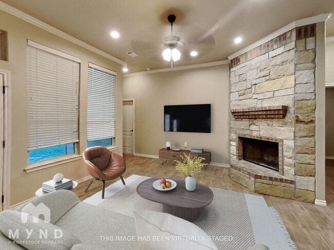 property at 2612 Creek Dr